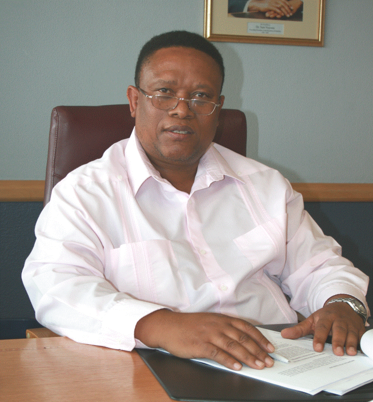 Hon Bernhard Esau